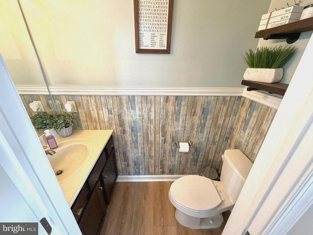 2061 MALLARD LN, Lebanon, PA 17046