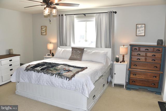 2061 MALLARD LN, Lebanon, PA 17046