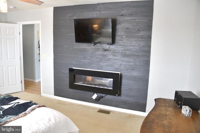 2061 MALLARD LN, Lebanon, PA 17046