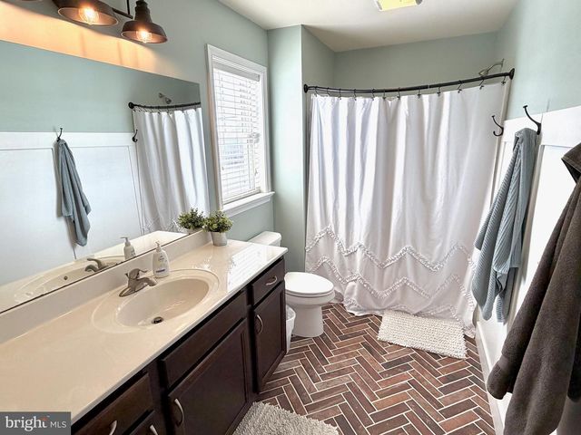 2061 MALLARD LN, Lebanon, PA 17046