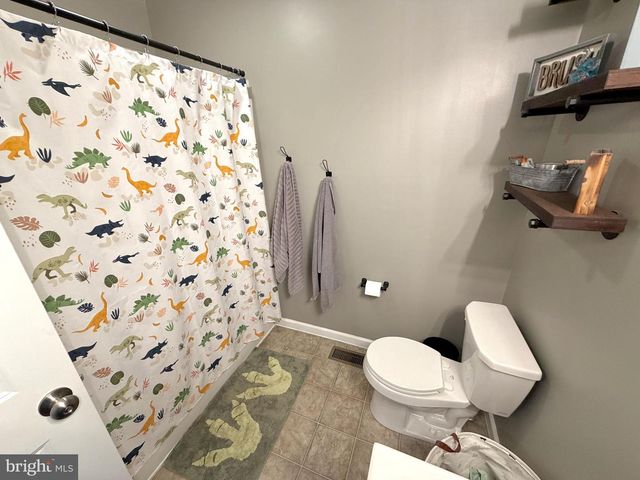 2061 MALLARD LN, Lebanon, PA 17046