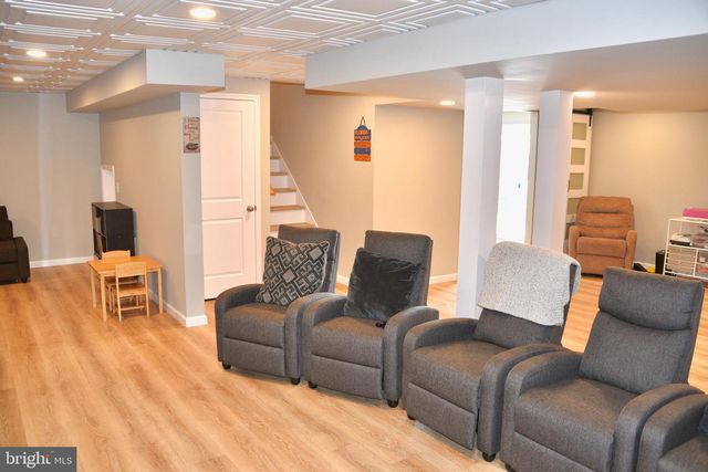 2061 MALLARD LN, Lebanon, PA 17046