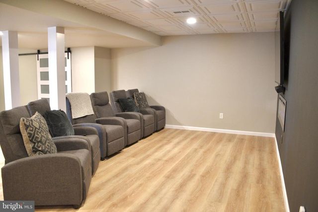 2061 MALLARD LN, Lebanon, PA 17046