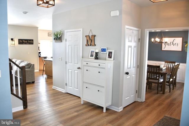 2061 MALLARD LN, Lebanon, PA 17046