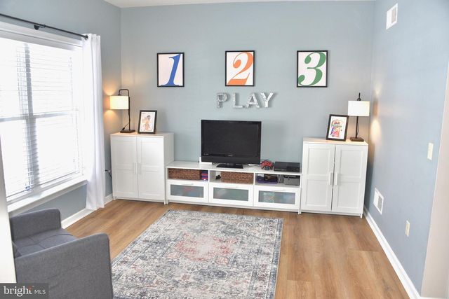 2061 MALLARD LN, Lebanon, PA 17046