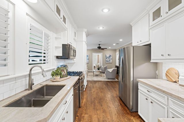 423 Pecore Street, Houston, TX 77009