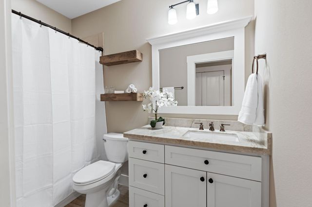 423 Pecore Street, Houston, TX 77009