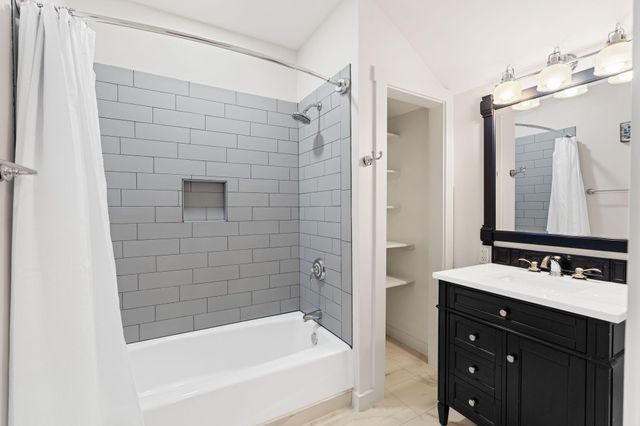 423 Pecore Street, Houston, TX 77009