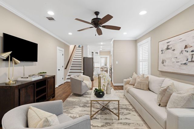 423 Pecore Street, Houston, TX 77009