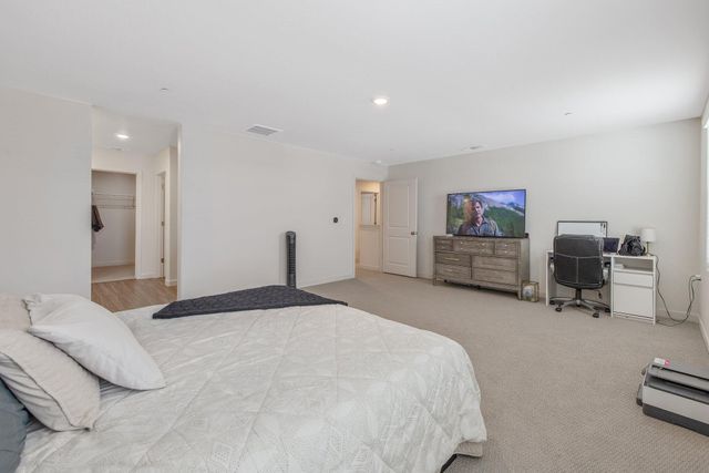 920 Maricopa Street, Tulare, CA 93274