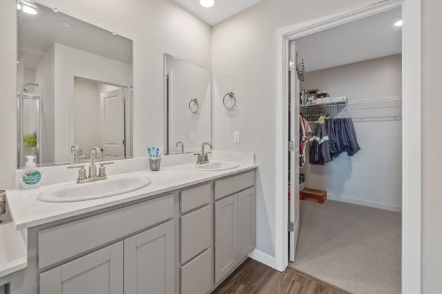 920 Maricopa Street, Tulare, CA 93274