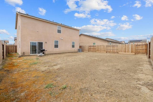 920 Maricopa Street, Tulare, CA 93274