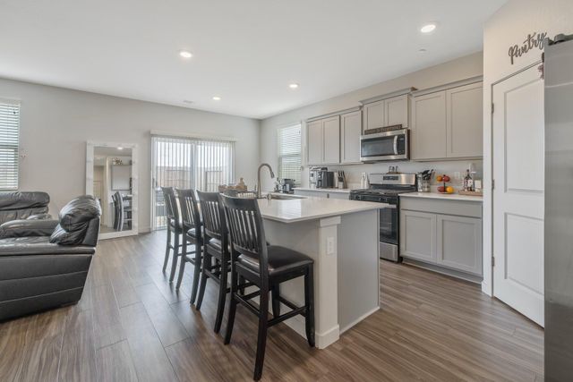 920 Maricopa Street, Tulare, CA 93274