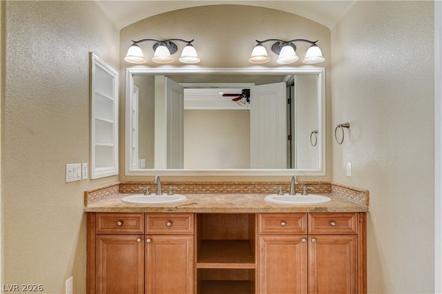 32 Via Vasari 103, Henderson, NV 89011