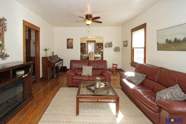 744 S 32nd Street, Lincoln, NE 68510