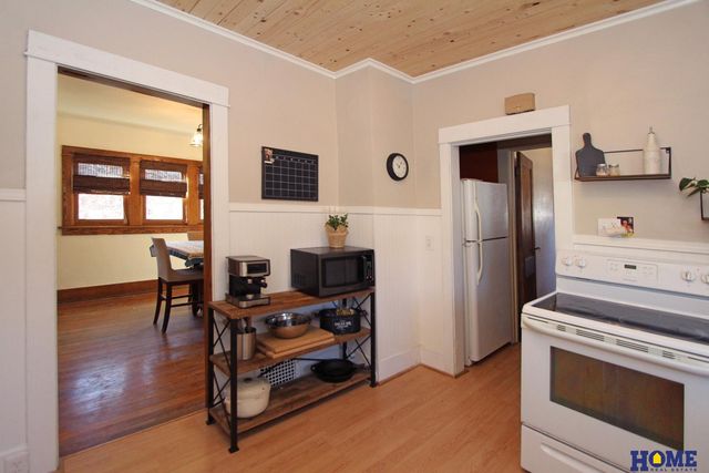 744 S 32nd Street, Lincoln, NE 68510