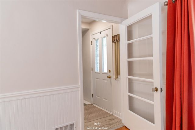521 Leggat Street, Grand Haven, MI 49417