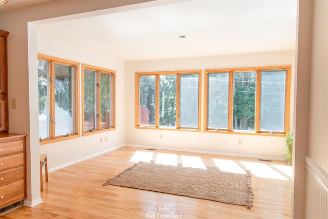 521 Leggat Street, Grand Haven, MI 49417