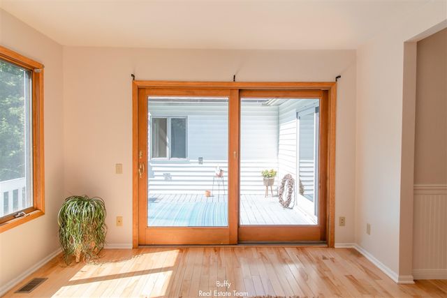521 Leggat Street, Grand Haven, MI 49417