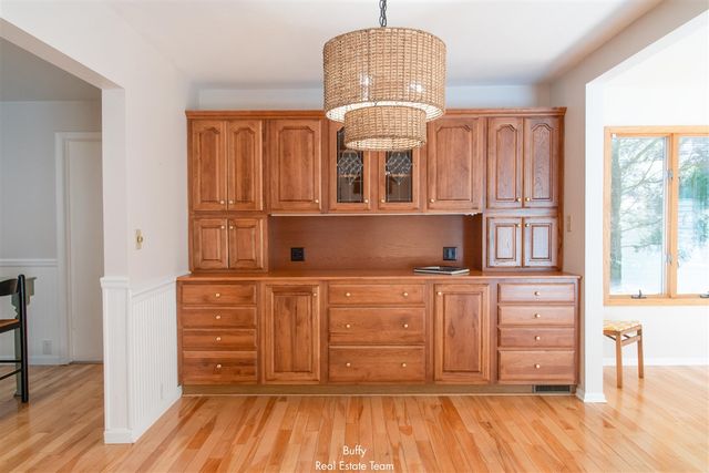 521 Leggat Street, Grand Haven, MI 49417