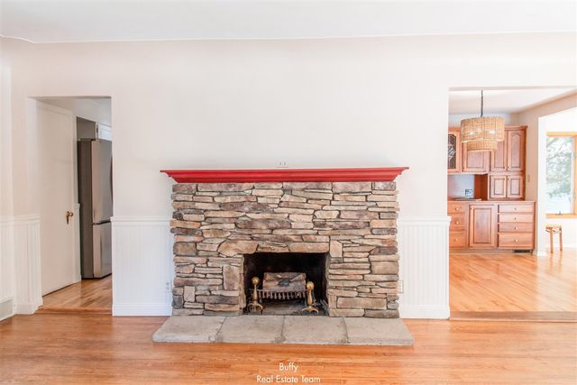 521 Leggat Street, Grand Haven, MI 49417
