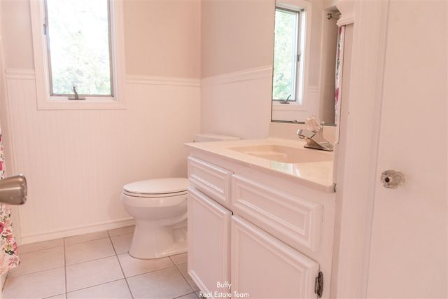 521 Leggat Street, Grand Haven, MI 49417