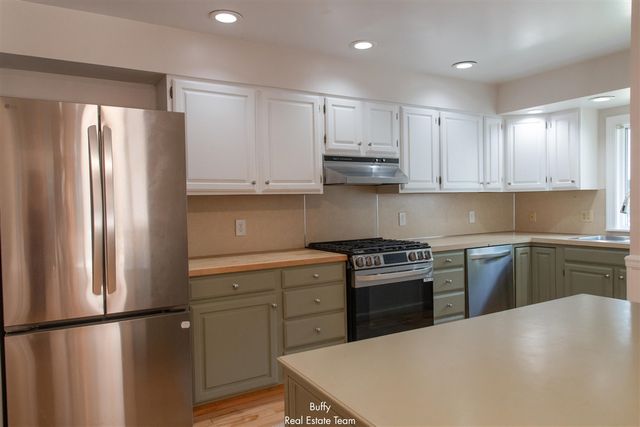 521 Leggat Street, Grand Haven, MI 49417