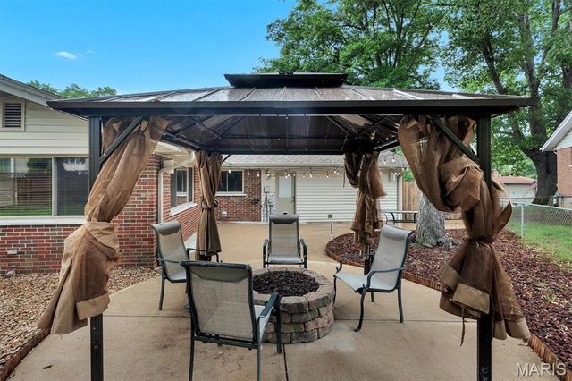 157 Romine Circle, Ballwin, MO 63011