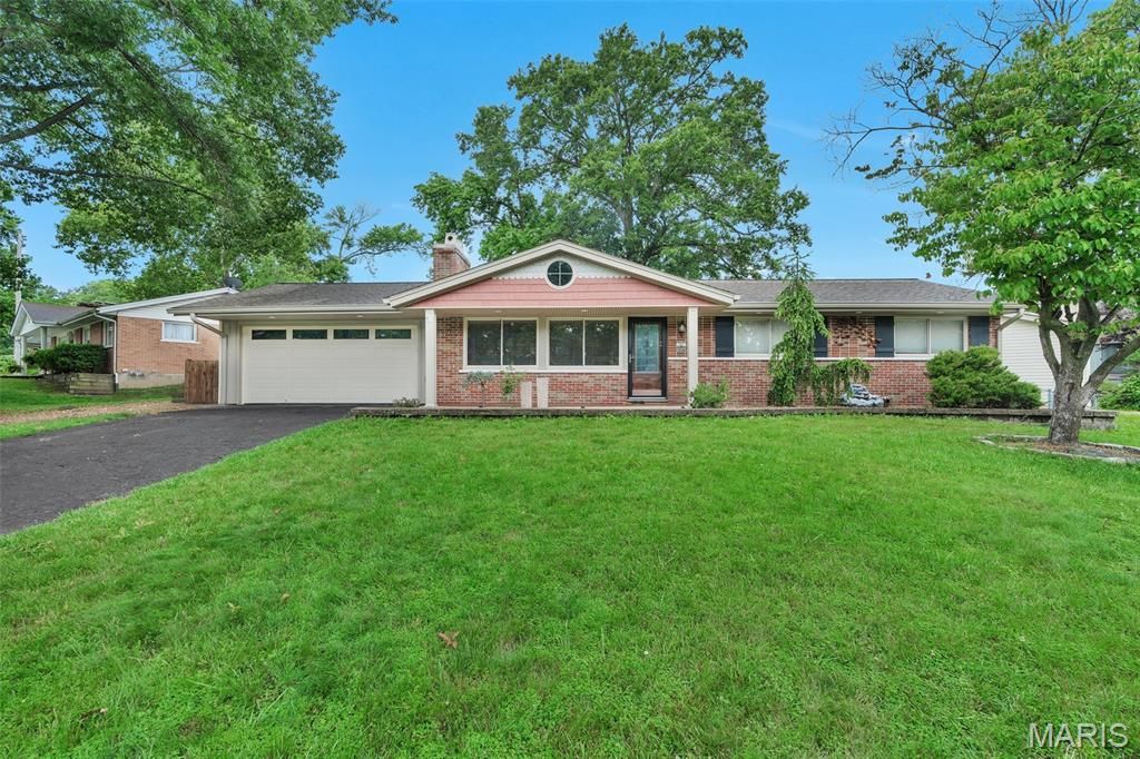 157 Romine Circle, Ballwin, MO 63011