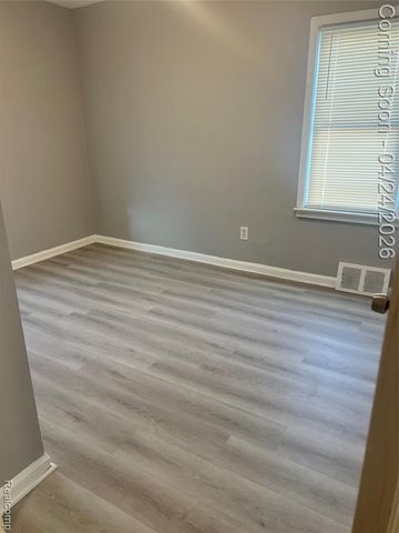 18558 Woodland Street, Harper Woods, MI 48225