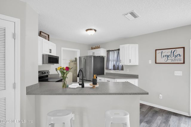 144 BLACKJACK Circle, Hollister, FL 32147