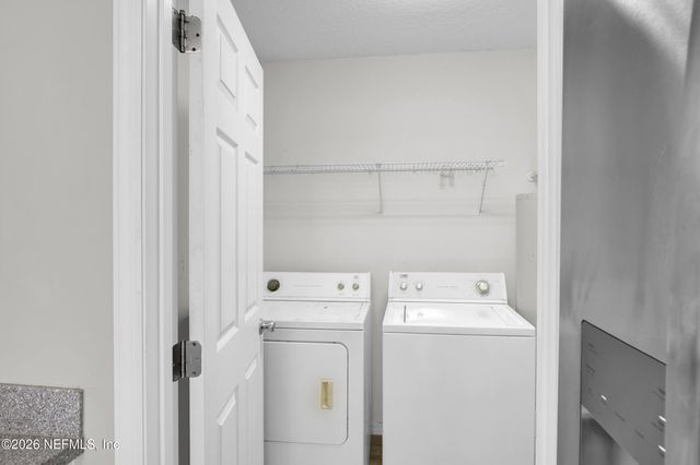 144 BLACKJACK Circle, Hollister, FL 32147