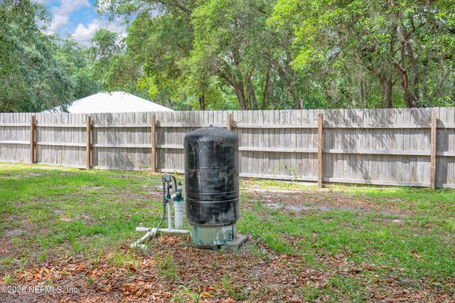 144 BLACKJACK Circle, Hollister, FL 32147