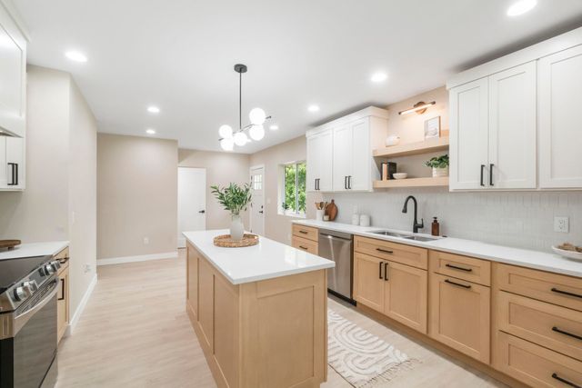 150 Belleview Road, Waterloo, IA 50701