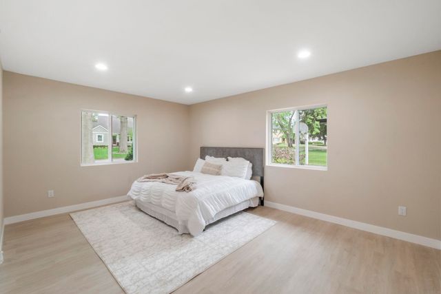 150 Belleview Road, Waterloo, IA 50701