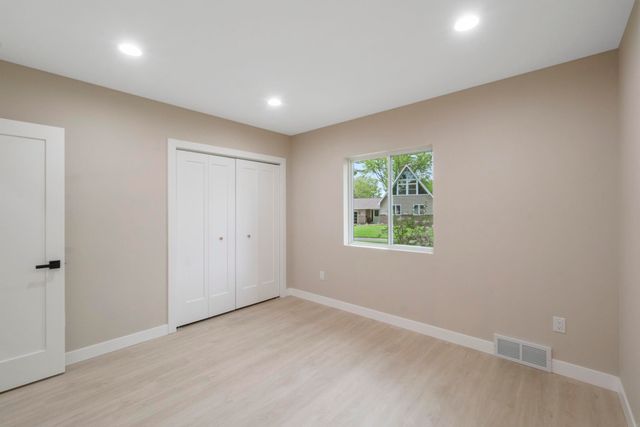 150 Belleview Road, Waterloo, IA 50701