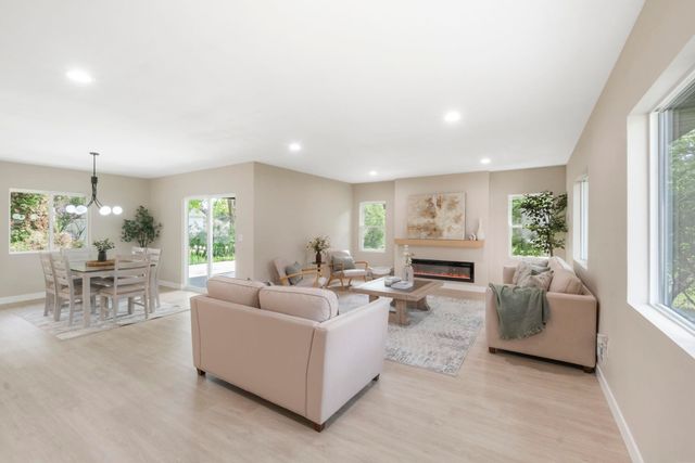 150 Belleview Road, Waterloo, IA 50701