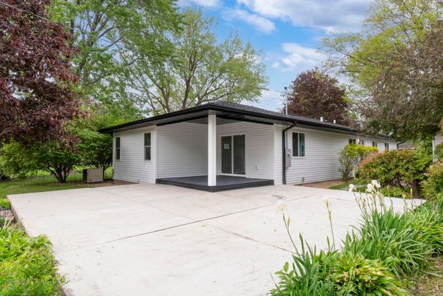 150 Belleview Road, Waterloo, IA 50701