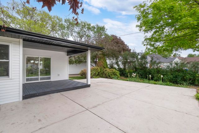 150 Belleview Road, Waterloo, IA 50701