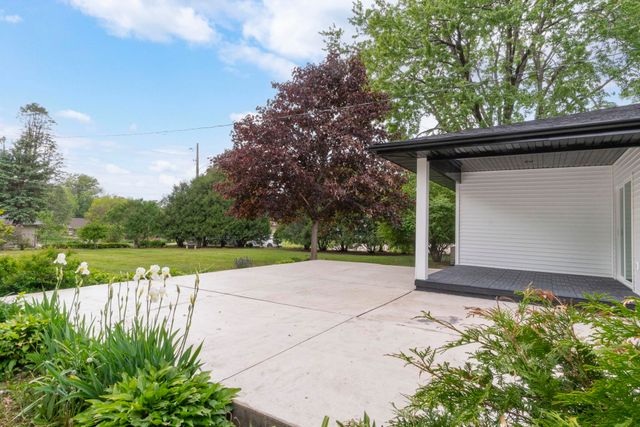 150 Belleview Road, Waterloo, IA 50701