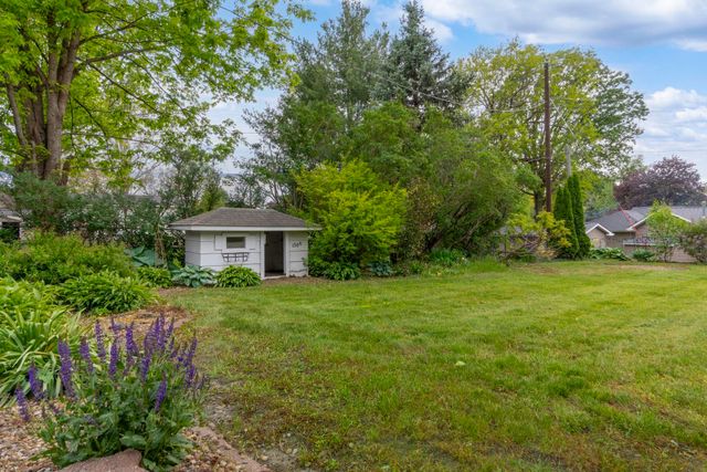 150 Belleview Road, Waterloo, IA 50701