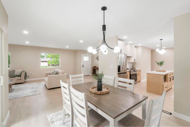 150 Belleview Road, Waterloo, IA 50701