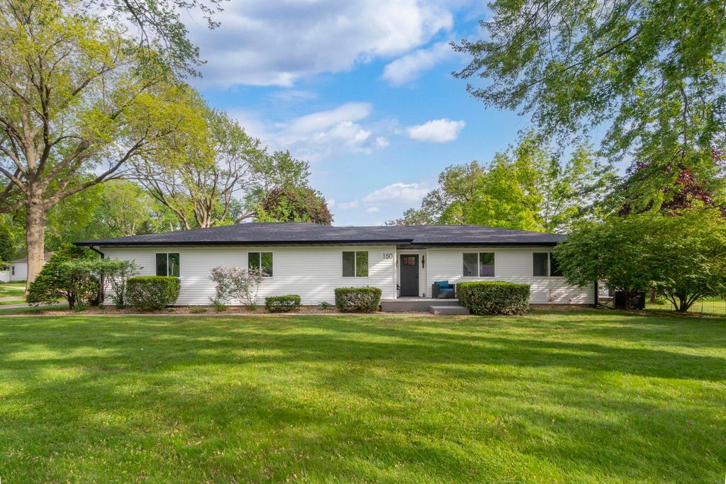 150 Belleview Road, Waterloo, IA 50701