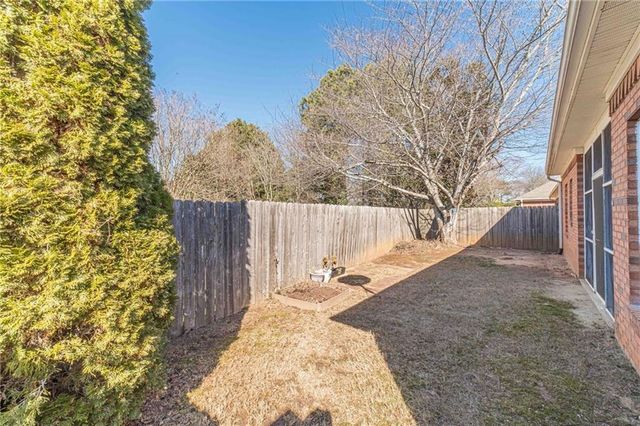 2147 Stockton Walk Way, Snellville, GA 30078