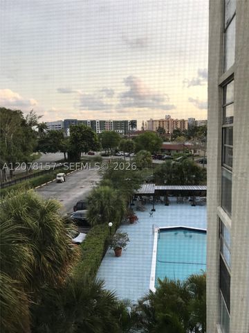 16851 NE 23rd Ave B402, North Miami Beach, FL 33160