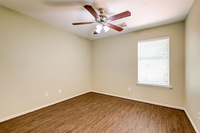 117 N Villa Oaks Drive, The Woodlands, TX 77382