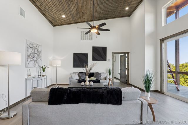 34803 S Falcon Crest Lane, Cookson, OK 74427