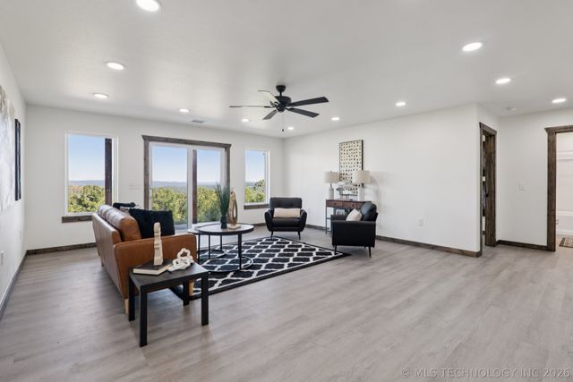 34803 S Falcon Crest Lane, Cookson, OK 74427