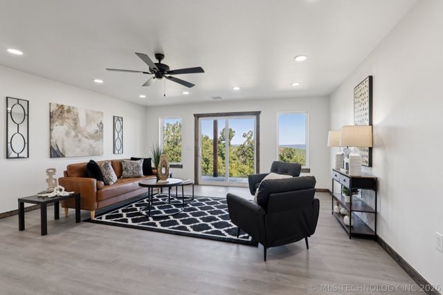 34803 S Falcon Crest Lane, Cookson, OK 74427