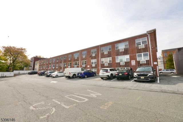 114 32Nd St 3-0, Union City, NJ 07087